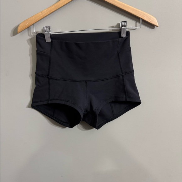 lululemon athletica Black High-Waisted Women’s Shorts size 6 - Picture 2 of 8